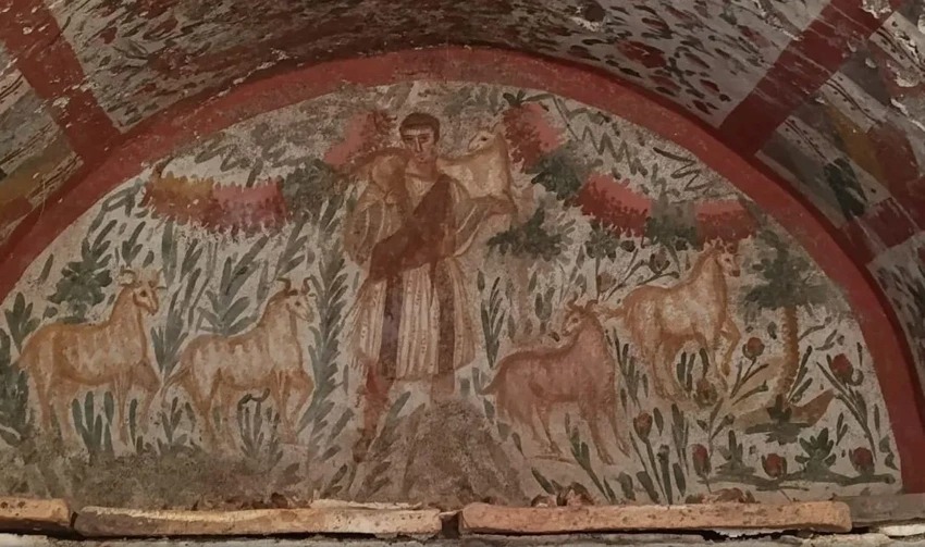 pintura-de-jesus-como-bom-pastor-do-seculo-3-e-encontrada-na-turquia